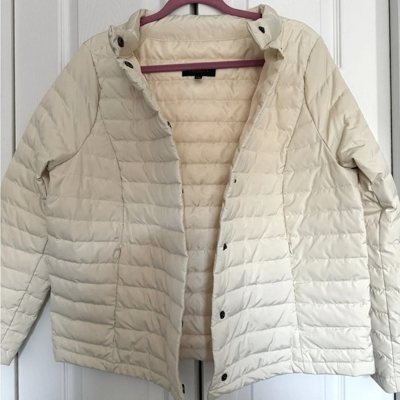 Talbot Puffer Jacket - Picture 2 of 7